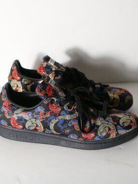 Adidas Stan Smith Mens Dragon Printed Boat Festival Sneakers 10.5 Black Low Top